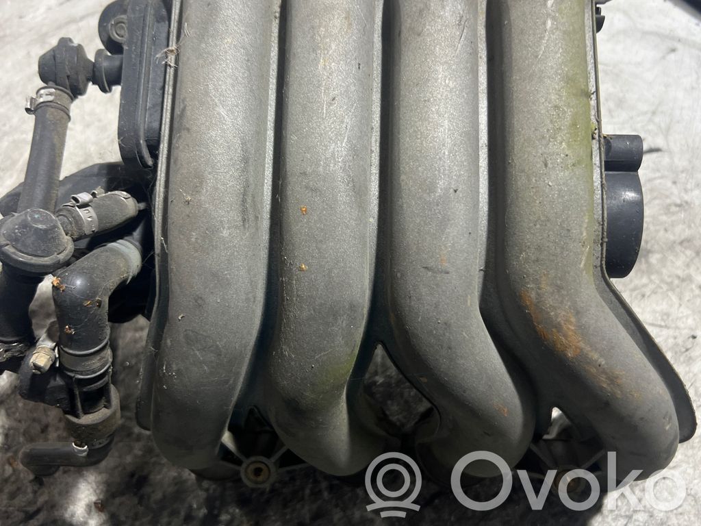 Kolektor ssący   06B133210AL
