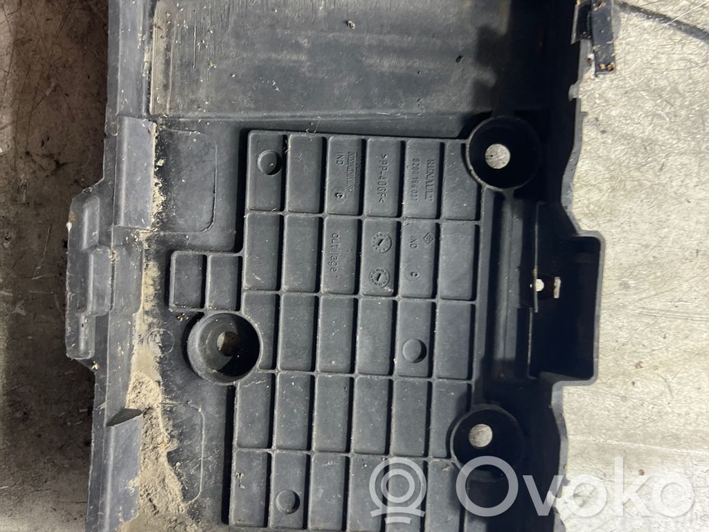 Renault Megane II Battery tray 