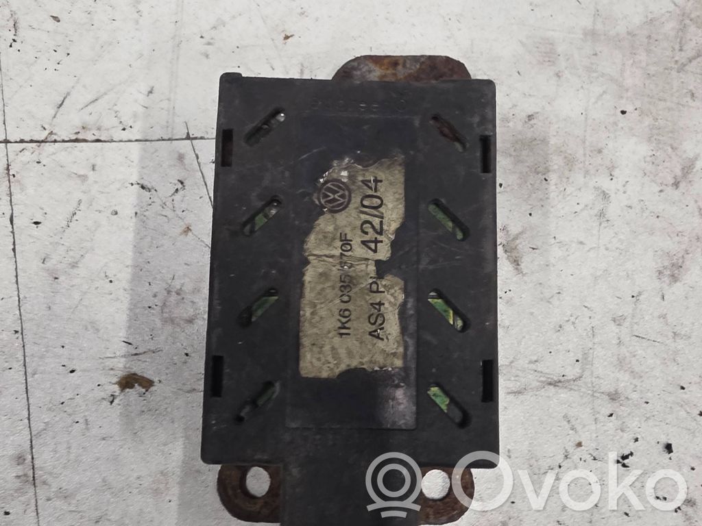 Volkswagen Golf VI Aerial antenna amplifier 