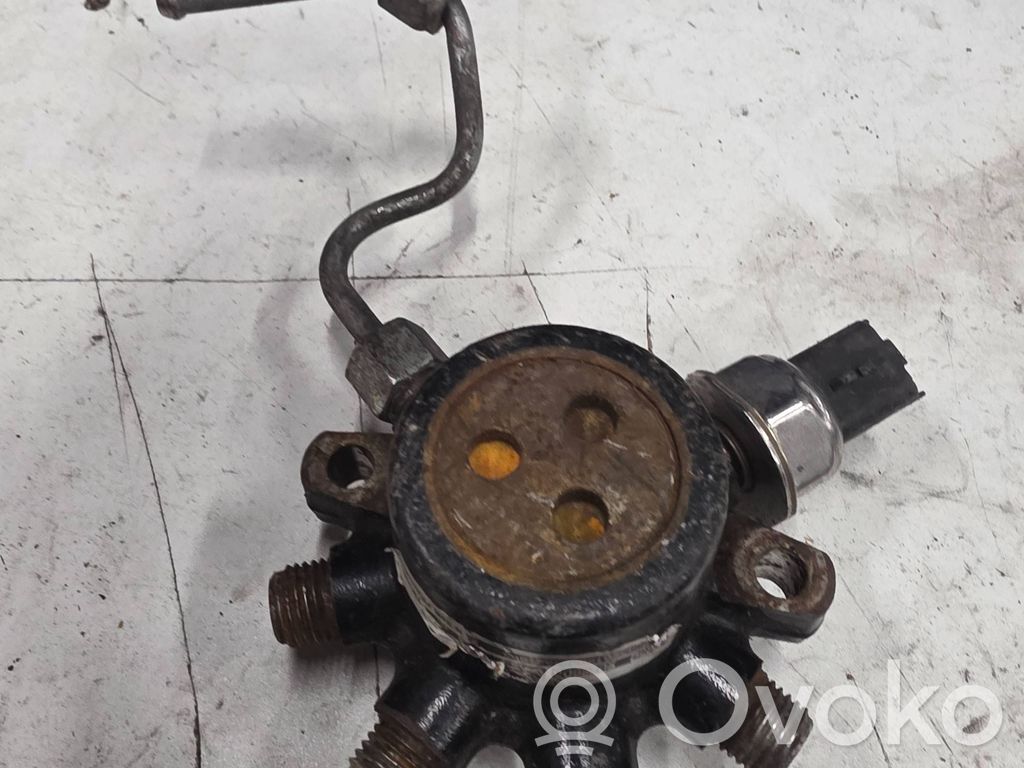Ford Mondeo MK IV Fuel distributor 