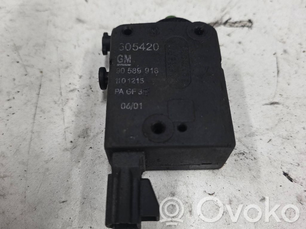 Opel Zafira A Motor de bloqueo de puertas 