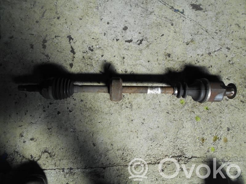 Eje de transmisión delantero   8200684084
