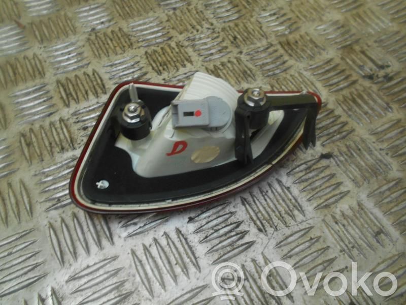 Renault Twingo II Lampy tylnej klapy bagażnika 