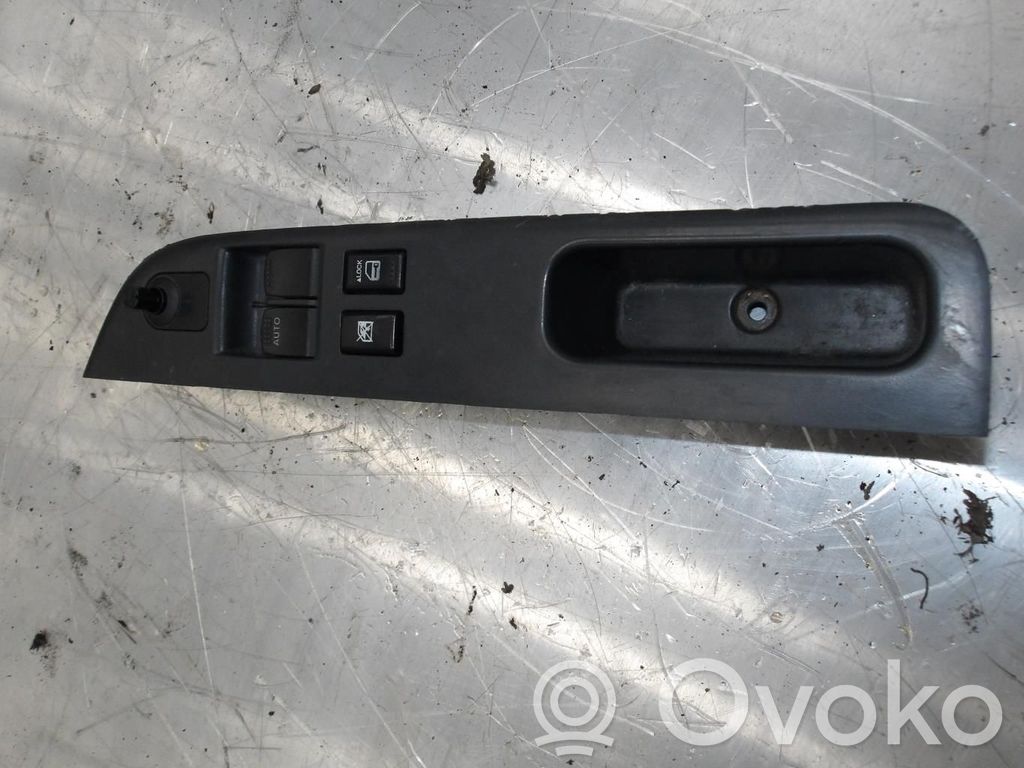 Suzuki SX4 Electric window control switch 
