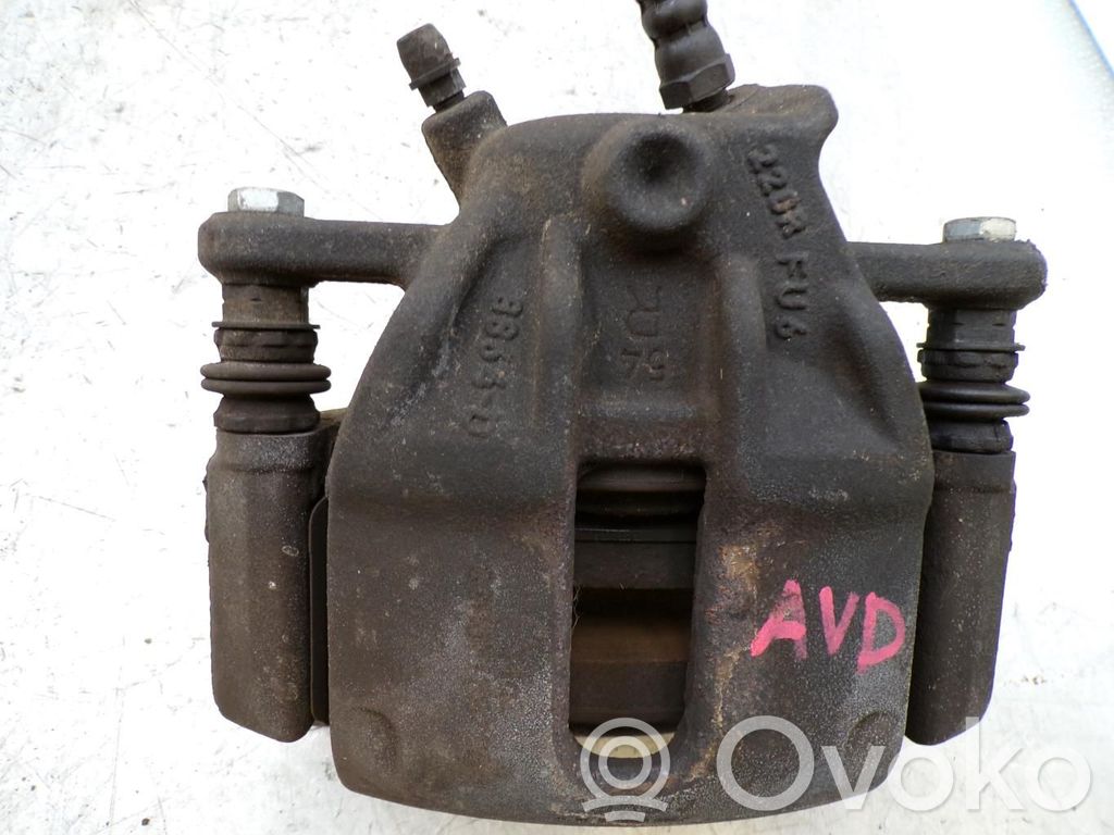 Caliper de freno delantero