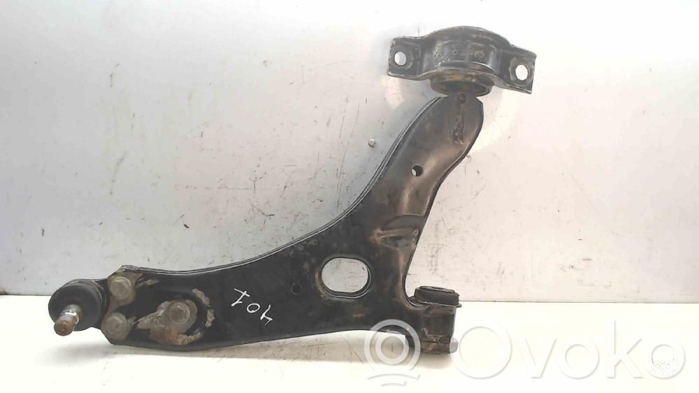 Ford Focus Etu-alatukivarren haarukkavipu 