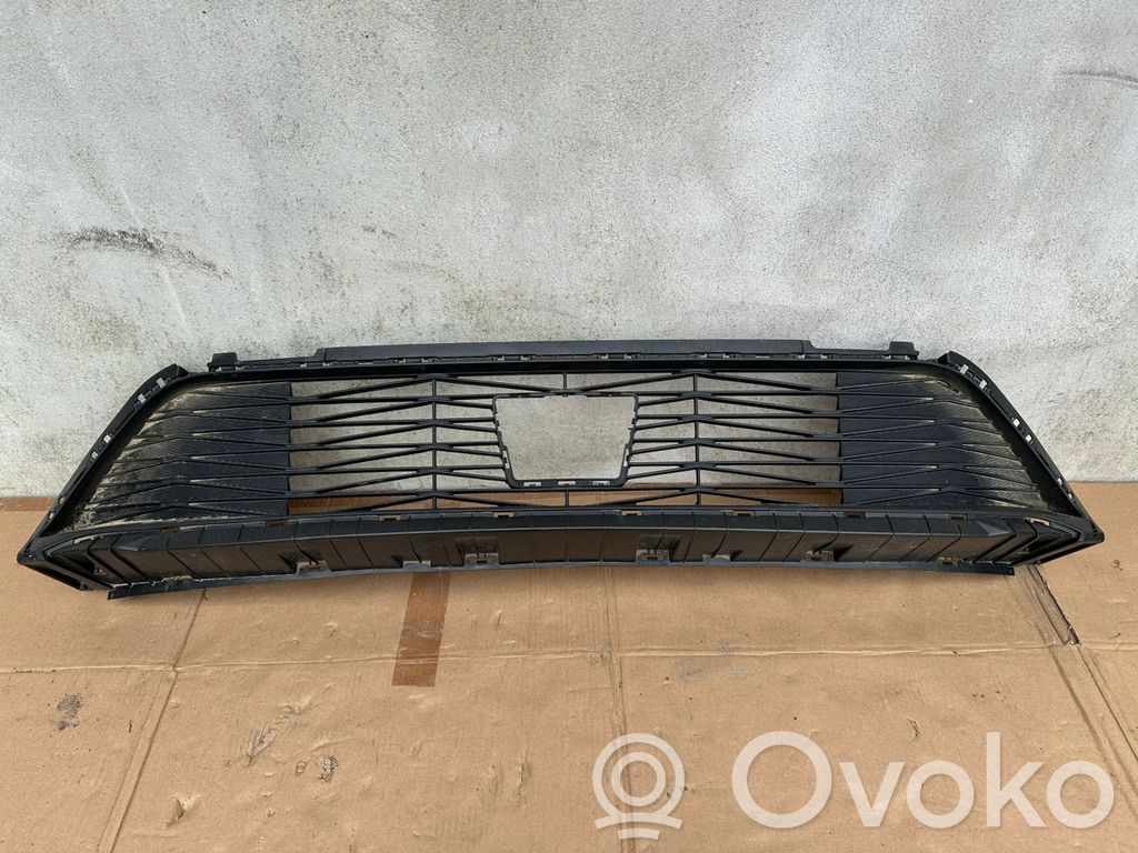KIA Ceed Grotelės apatinės (trijų dalių) 