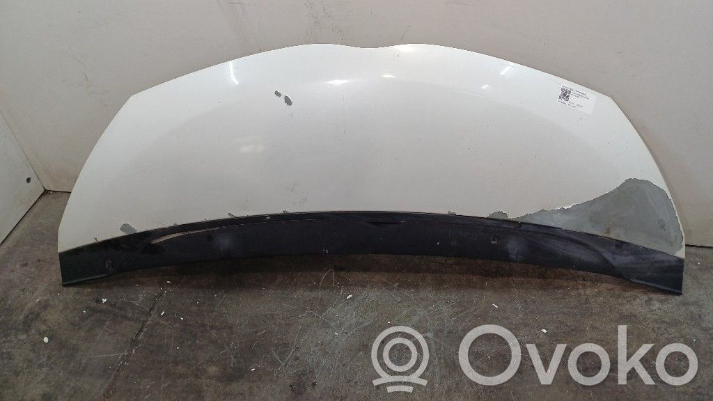 Toyota iQ Konepelti 
