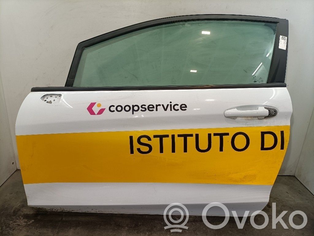 Ford Fiesta Puerta delantera 