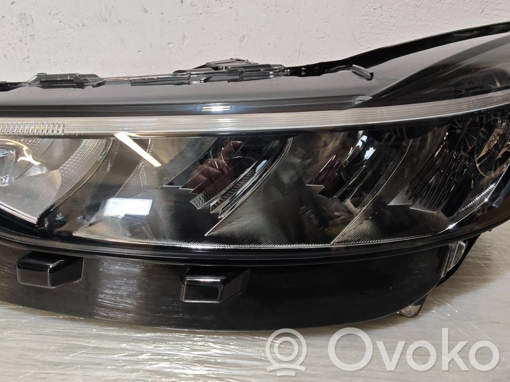 Ford Kuga III Headlight/headlamp 