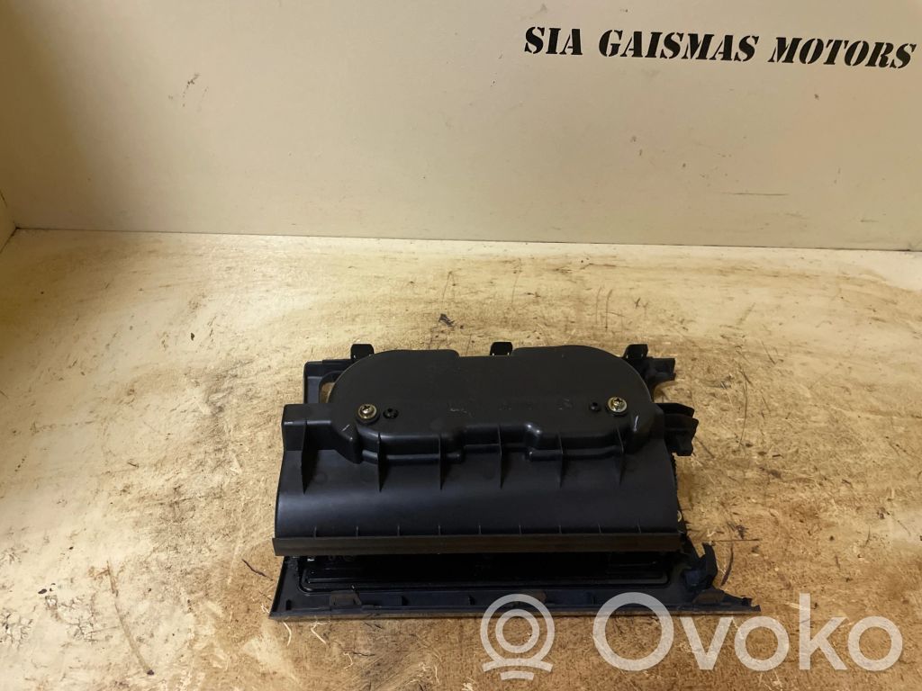 Mukiteline edessä   GS1D64361,9008M,68V090TS9
