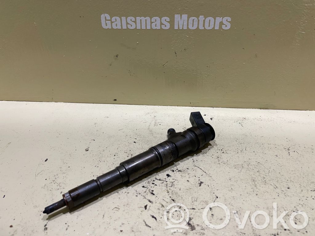 Fuel injector   7793836