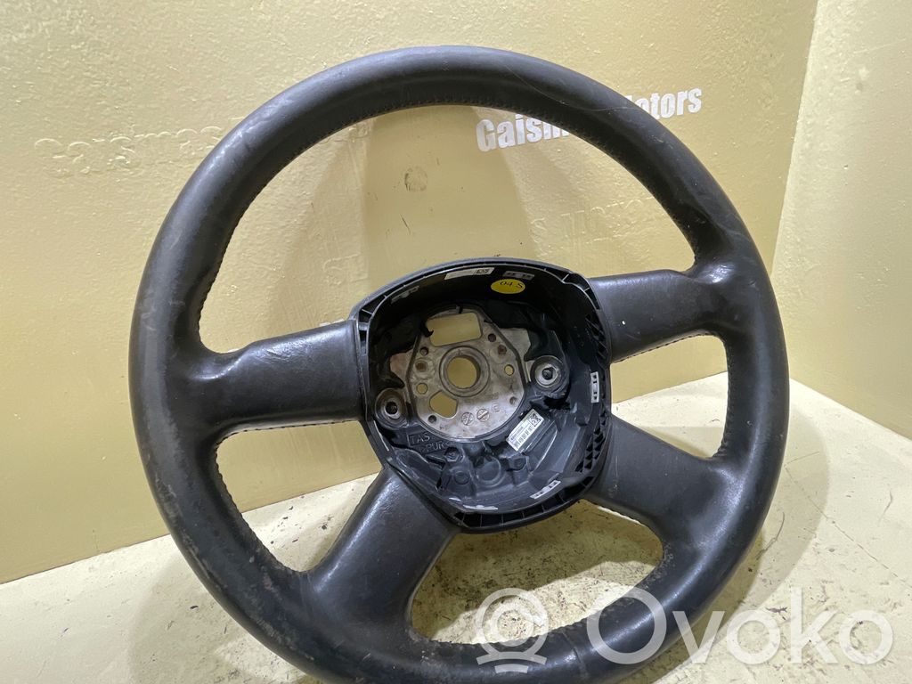 Audi A4 S4 B7 8E 8H Ohjauspyörä 