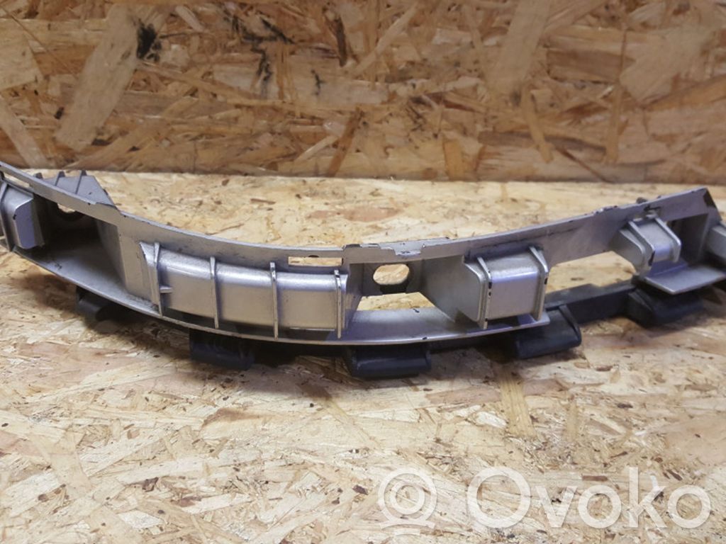 BMW 7 E65 E66 Galinis laikiklis bamperio 