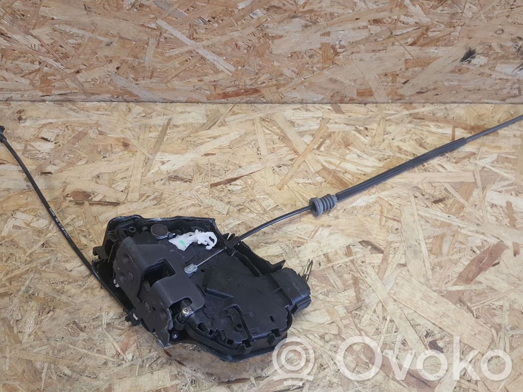 Volvo V50 Front door lock 
