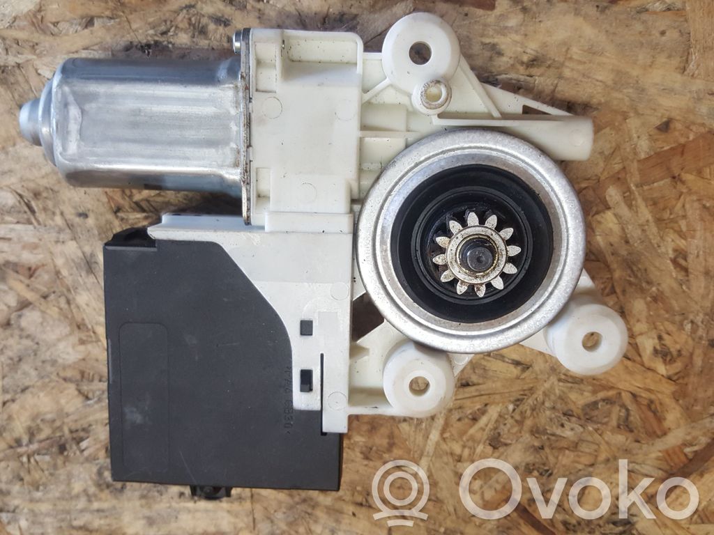 Volvo V50 Silniczek podnoszenia szyby drzwi tylnych 