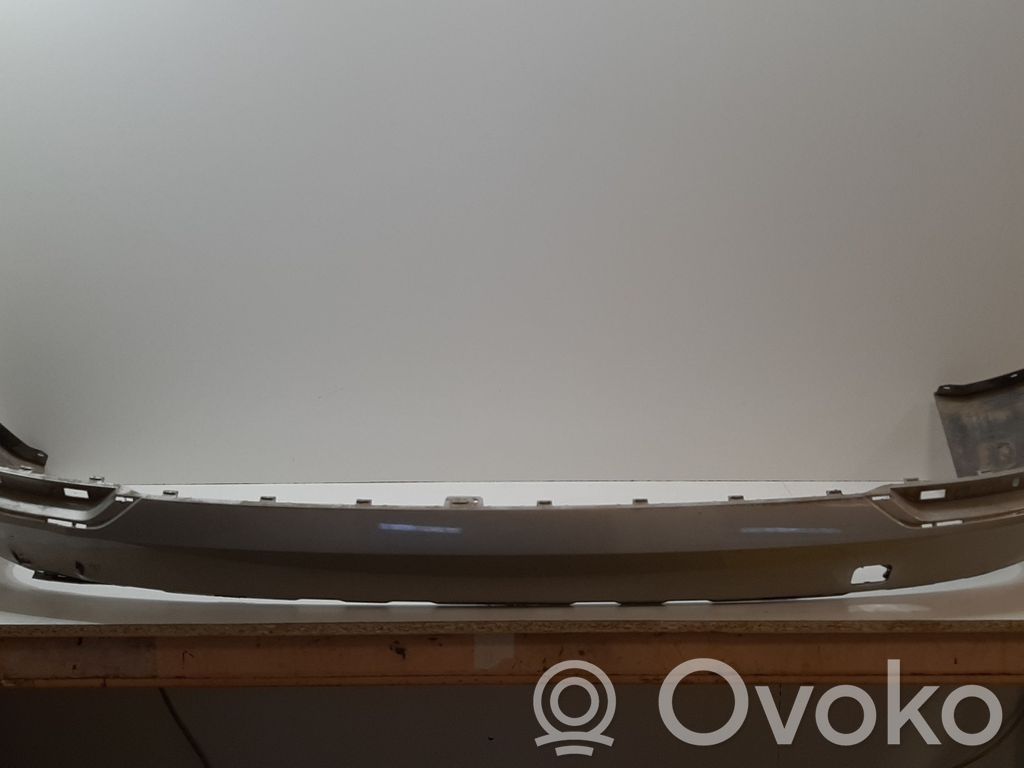 Volvo XC90 Apakšējā bampera daļa 