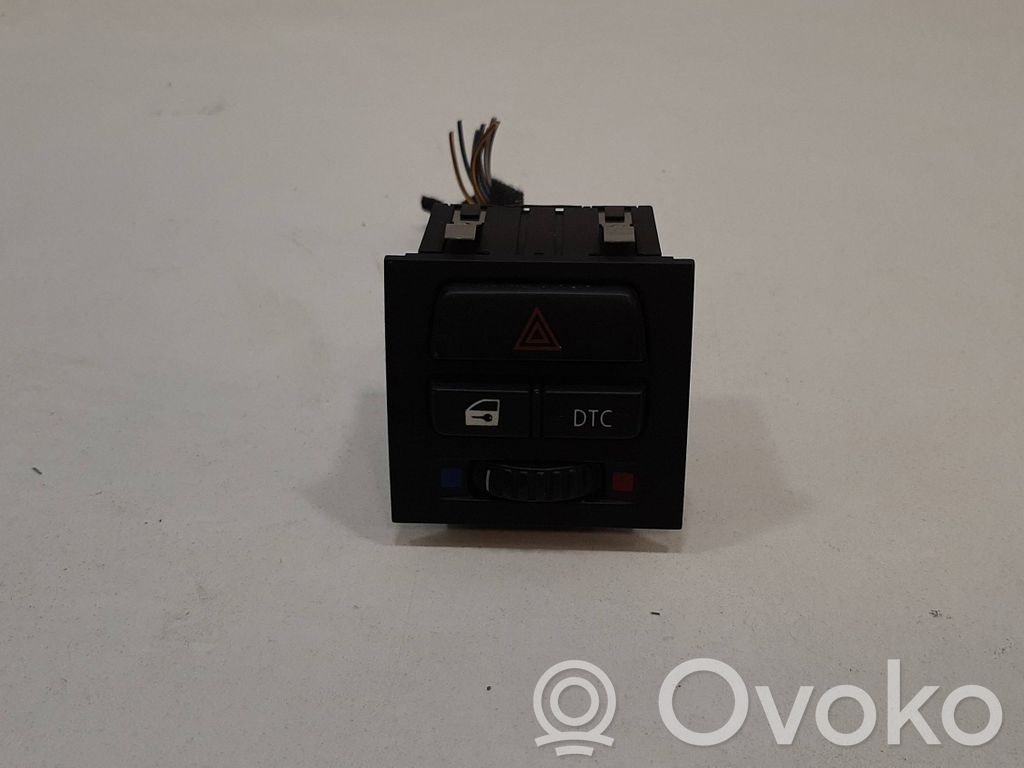 Hazard light switch   6945652