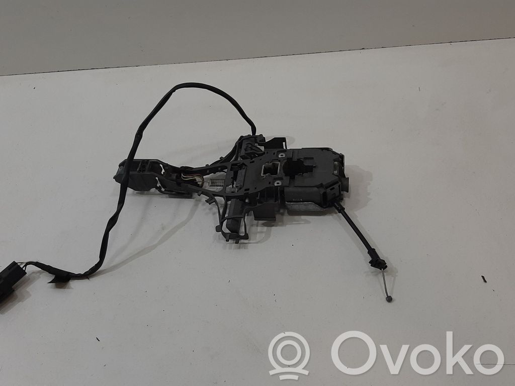 Volvo V70 Front door exterior handle/bracket 