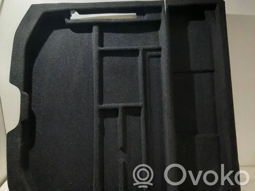 Volvo V70 Bagažinės grindys 
