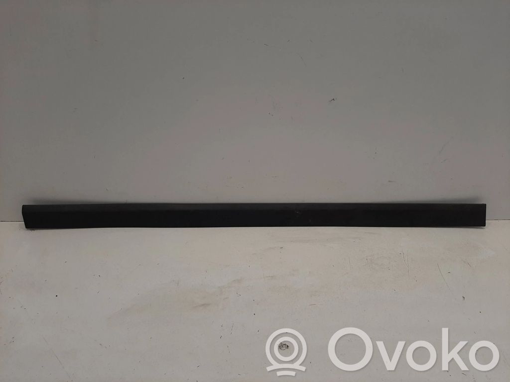 Volvo S60 Listón embellecedor de la puerta delantera (moldura) 