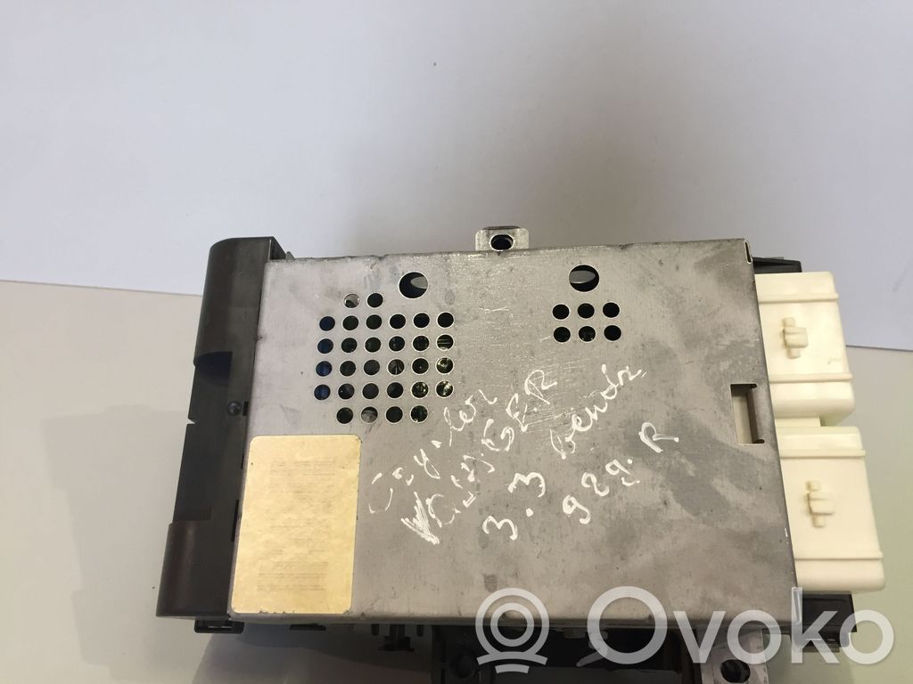 Ramka / Moduł bezpieczników   P04707993AD,TBQJ214921233