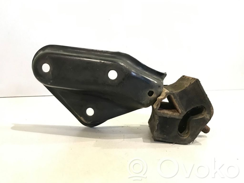 Audi 80 90 B3 Engine mounting bracket 