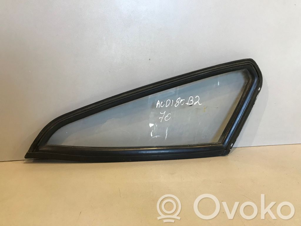 Ventanilla de ventilación de la puerta trasera   813845321A,R001010,E00032
