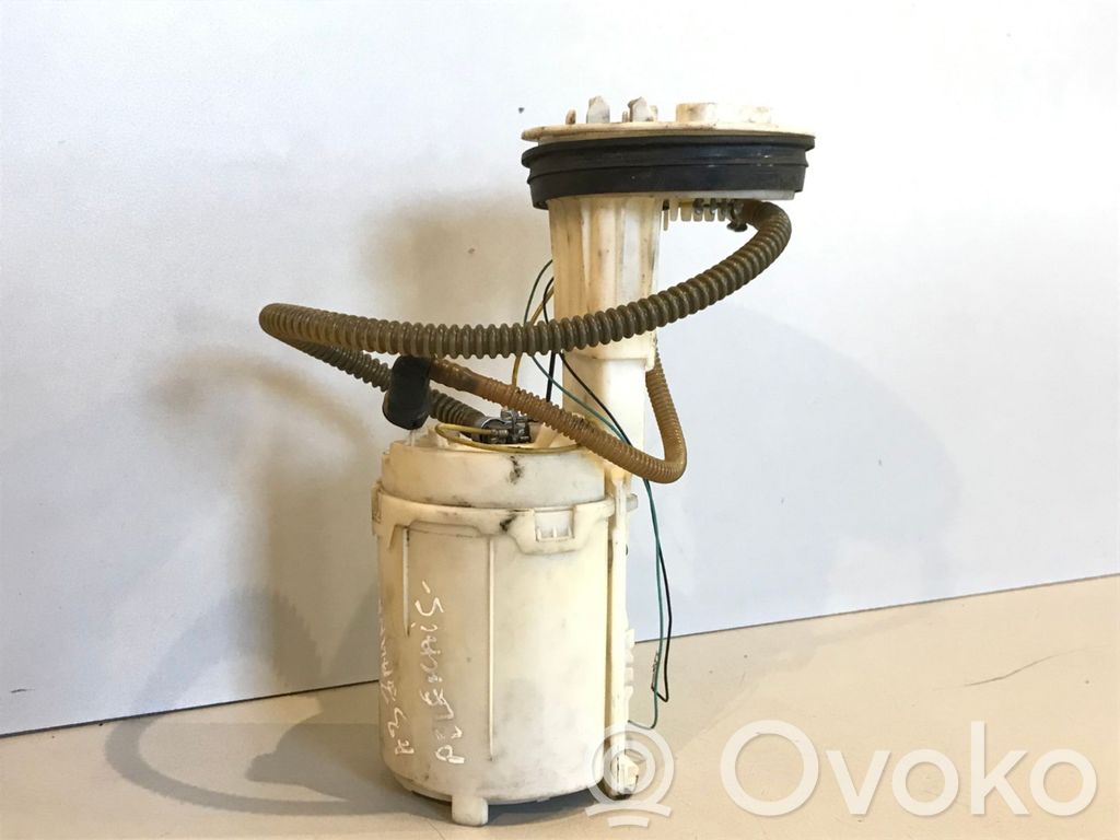 Audi A4 S4 B7 8E 8H Bomba interna de combustible 