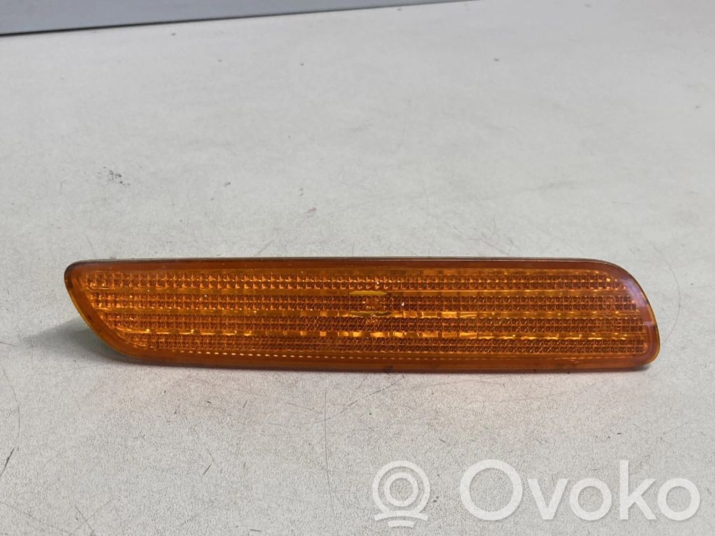 Volvo S40, V40 Semnalizator față 