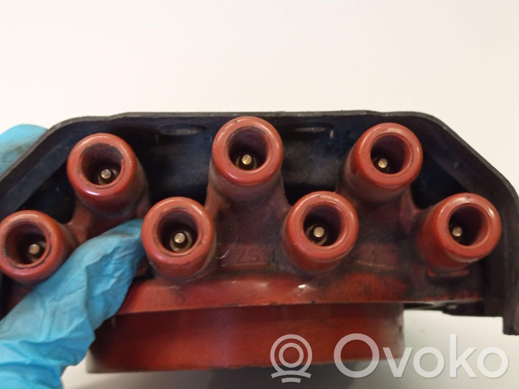 BMW 5 E34 Spark distributor cap 