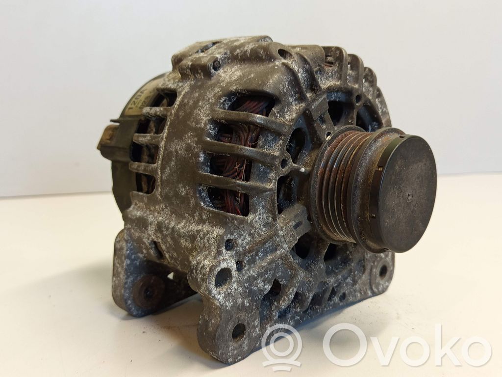 Volkswagen PASSAT B5.5 Ģenerators 