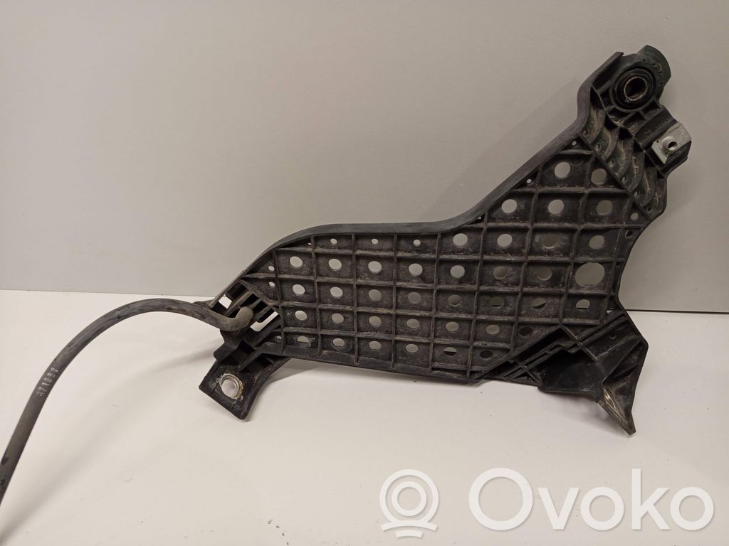 Audi Q3 8U Headlight/headlamp mounting bracket 