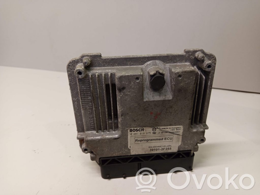 Hyundai ix35 Engine control unit/module 