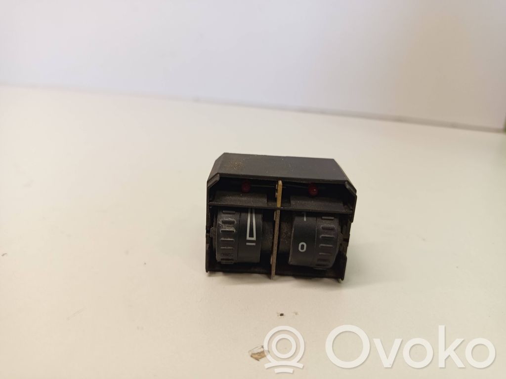 Headlight level height control switch   2K0941333