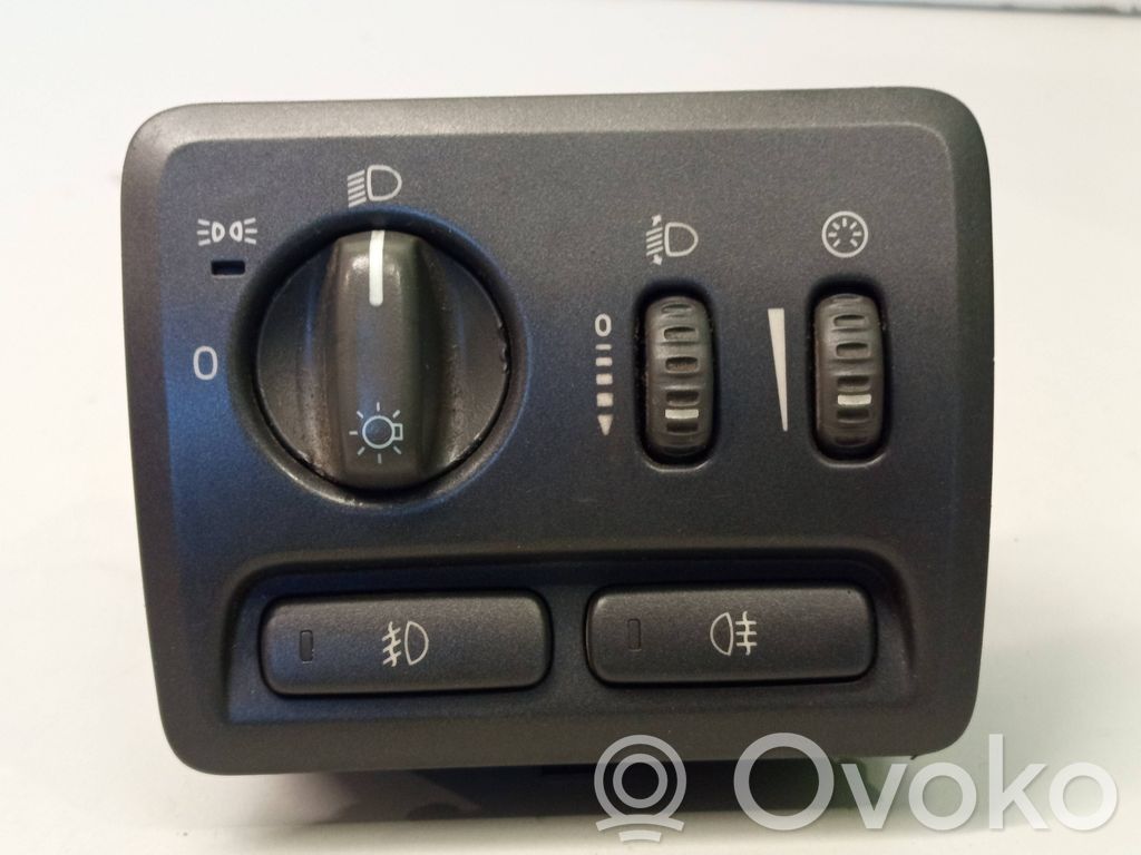 Light switch   9441233