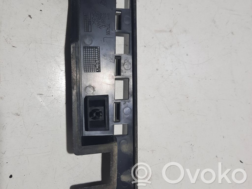 BMW 1 E81 E87 Kita slenkscių/ statramsčių apdailos detalė 