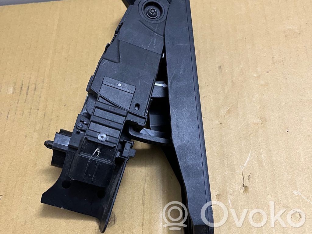 Volkswagen Tiguan Pedał gazu / przyspieszenia 