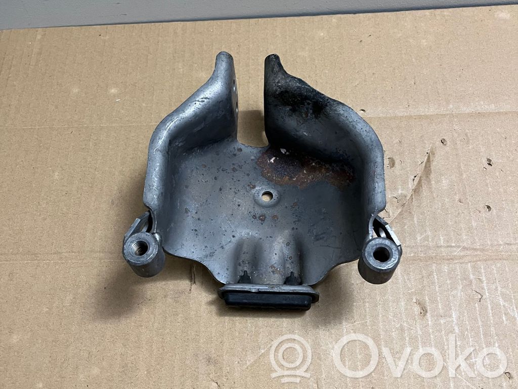 Audi A7 S7 4G Engine mounting bracket 