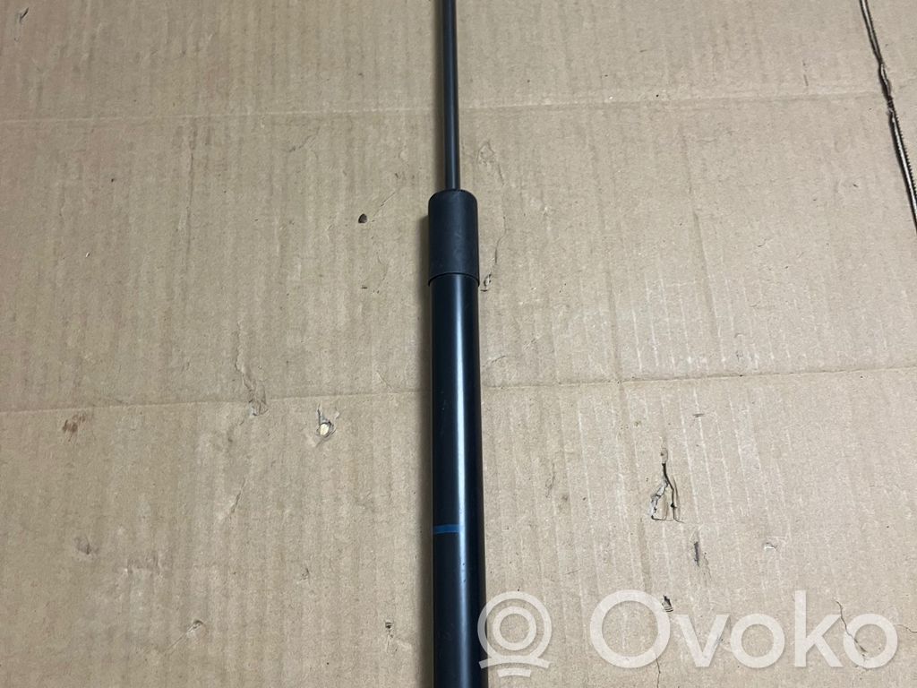 Audi Q3 8U Tailgate/trunk strut/damper 