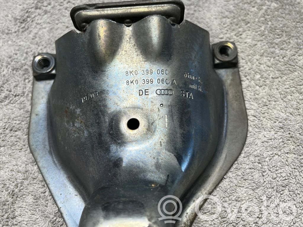 Audi A5 8T 8F Engine mounting bracket 