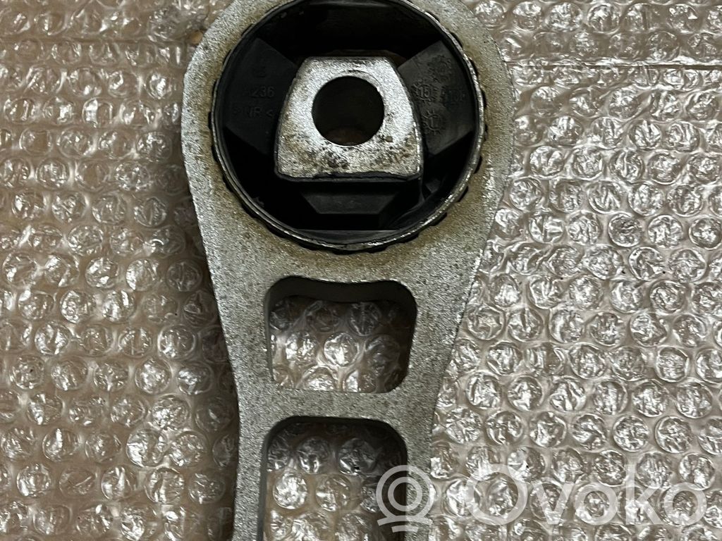 Fiat 500X Engine mount bracket 