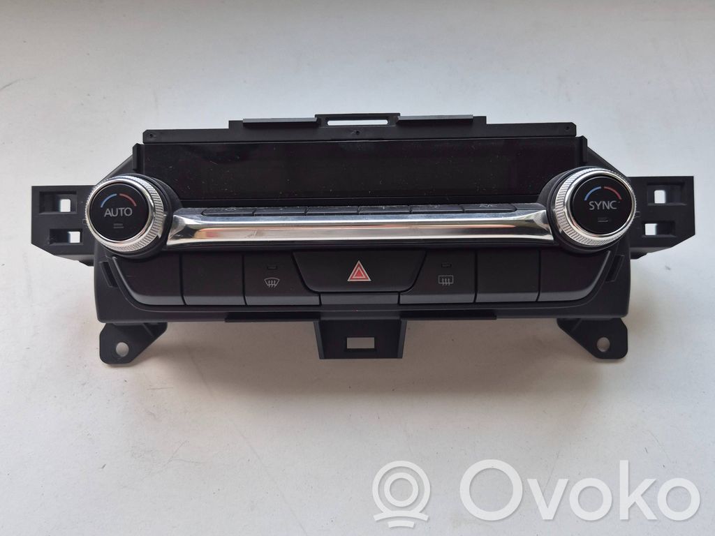 Mazda 3 Climate control unit 