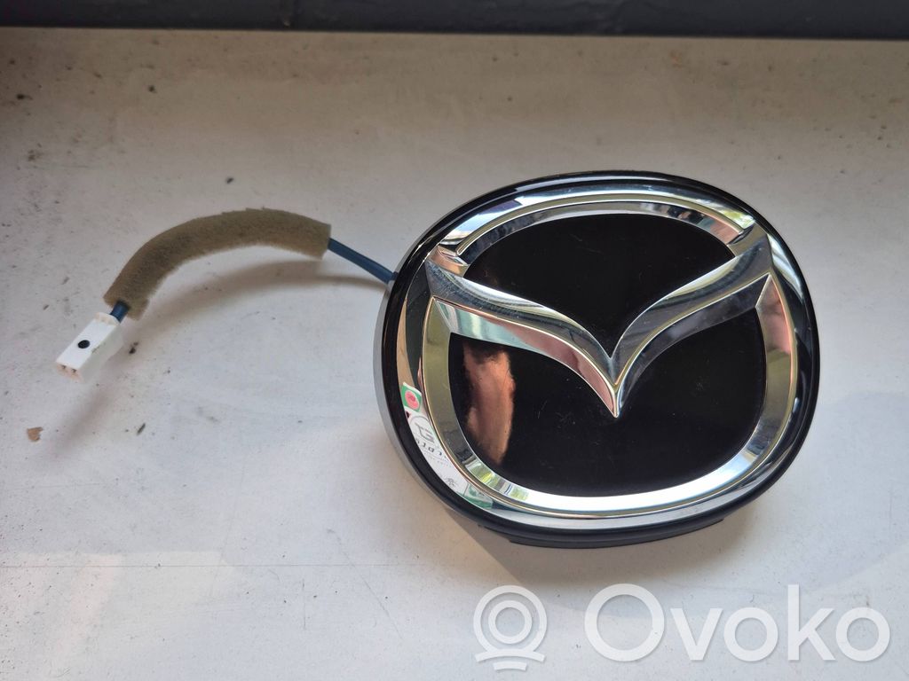 Mazda 3 Interruptor para abrir la puerta trasera 