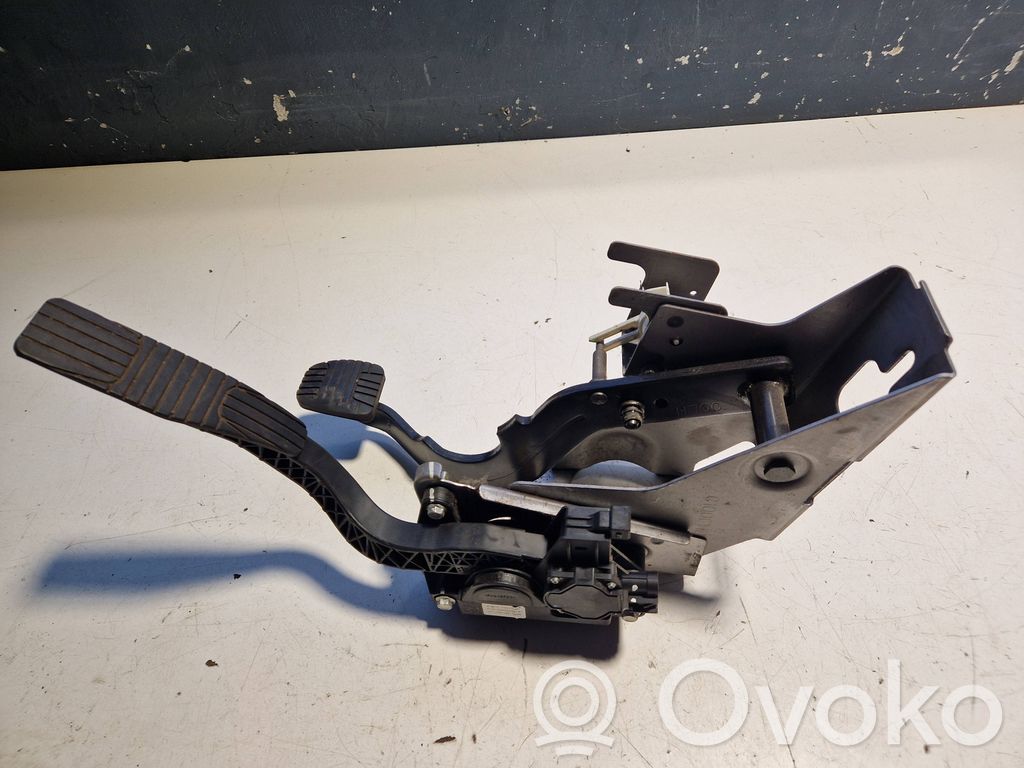 Chevrolet Captiva Pedal del acelerador 