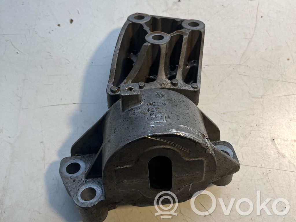 Fiat Doblo Soporte de montaje del motor 