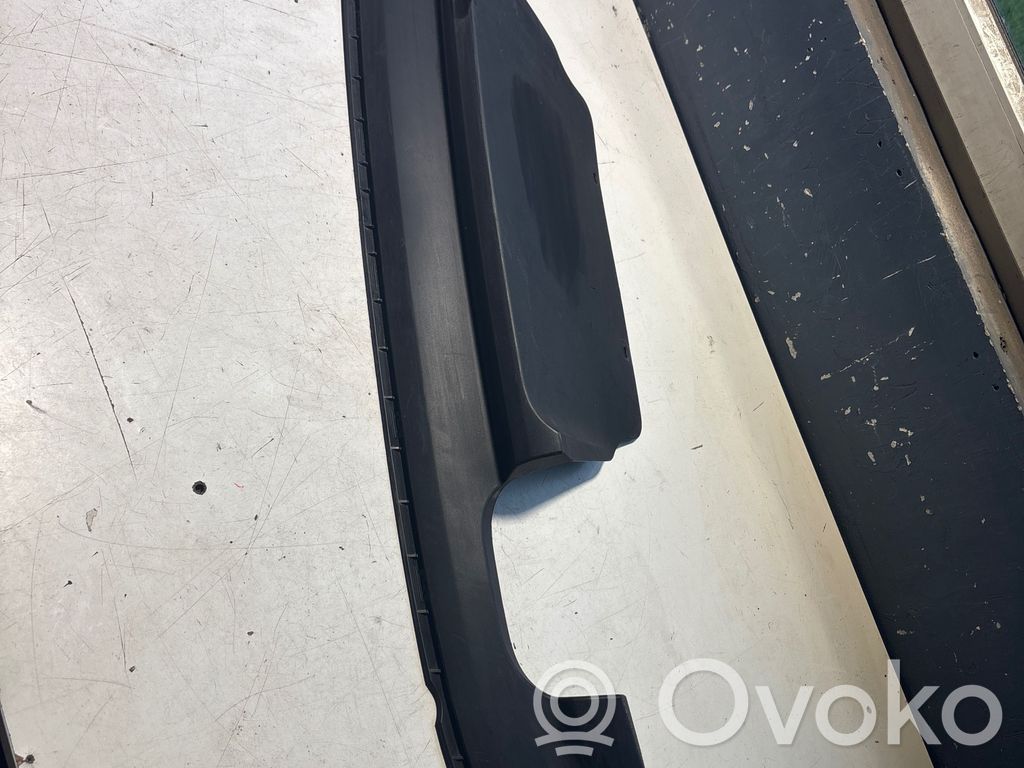 Jaguar XE Moldura inferior del parachoques trasero 