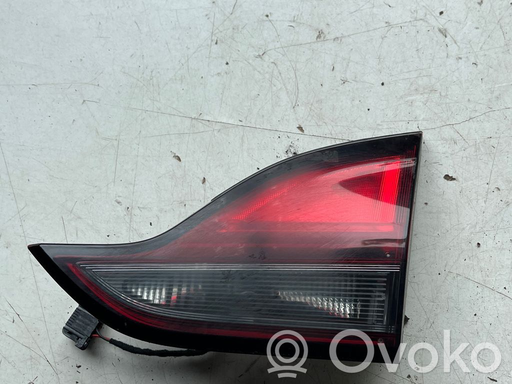 Opel Zafira C Lampă spate în capacul portbagajului 