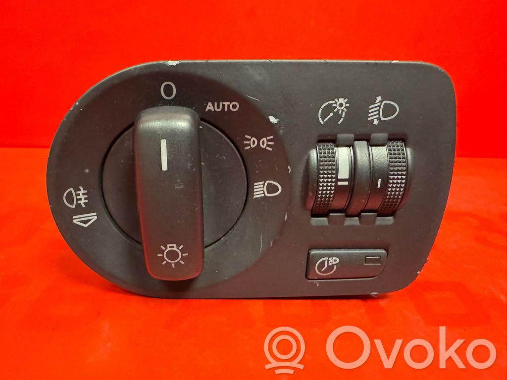 Audi A3 S3 8P Light switch 