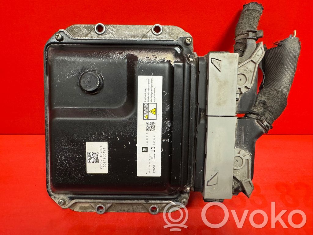 Opel Zafira B Engine control unit/module 